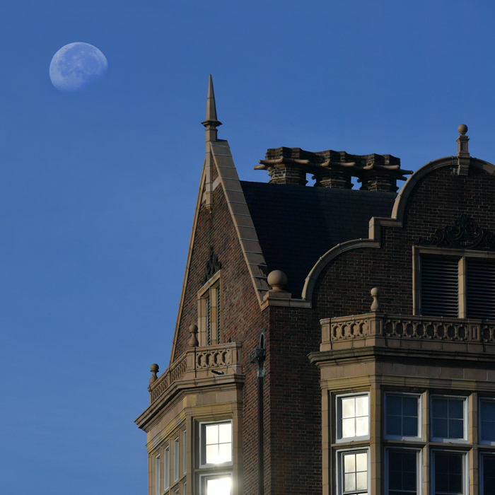 image of Van Bokkelen and moon