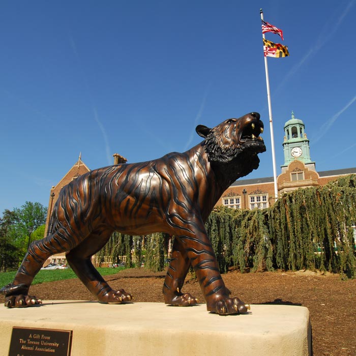 tiger statue