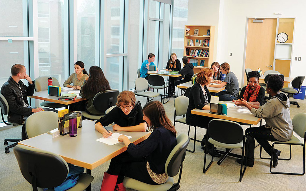 students at the writing center on campus