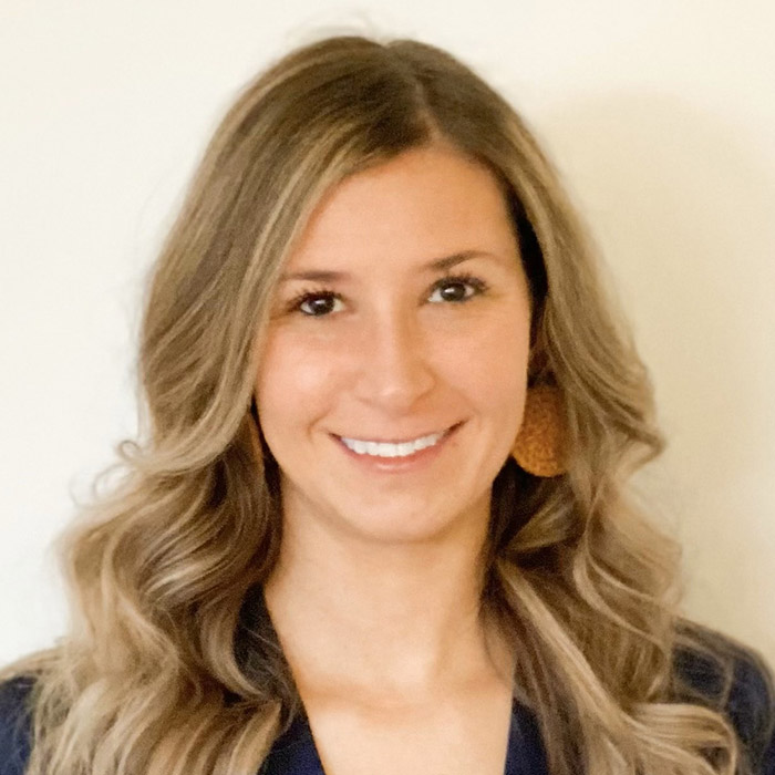 Laura Girling Headshot