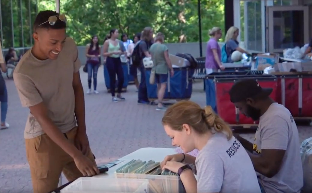 Wide eyes and sunny skies highlight TU's new student movein Towson