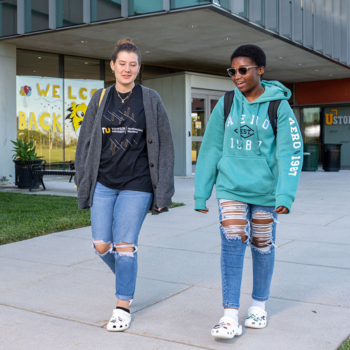 Students walking on TUNE campus